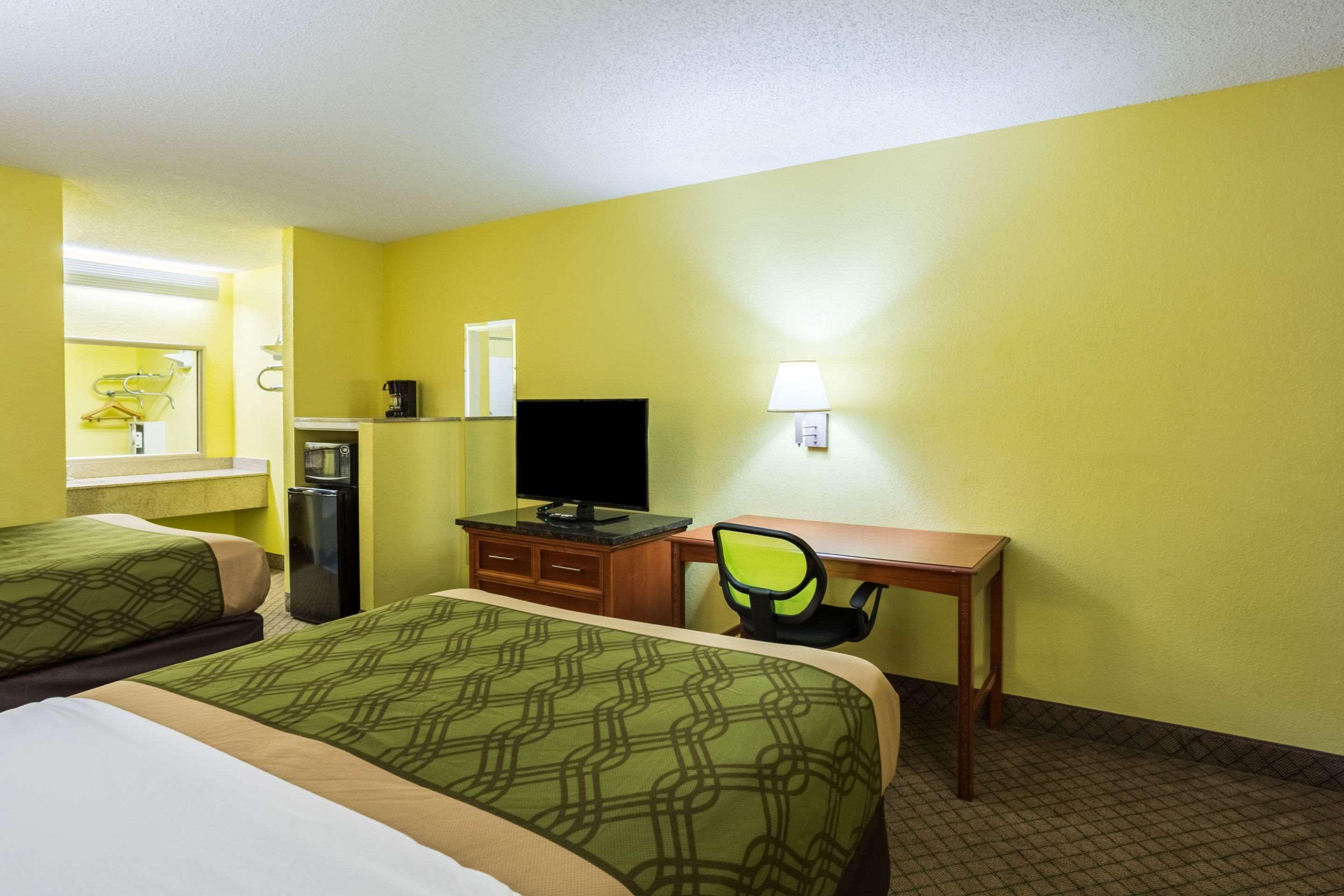 Econo Lodge Picayune Eksteriør billede