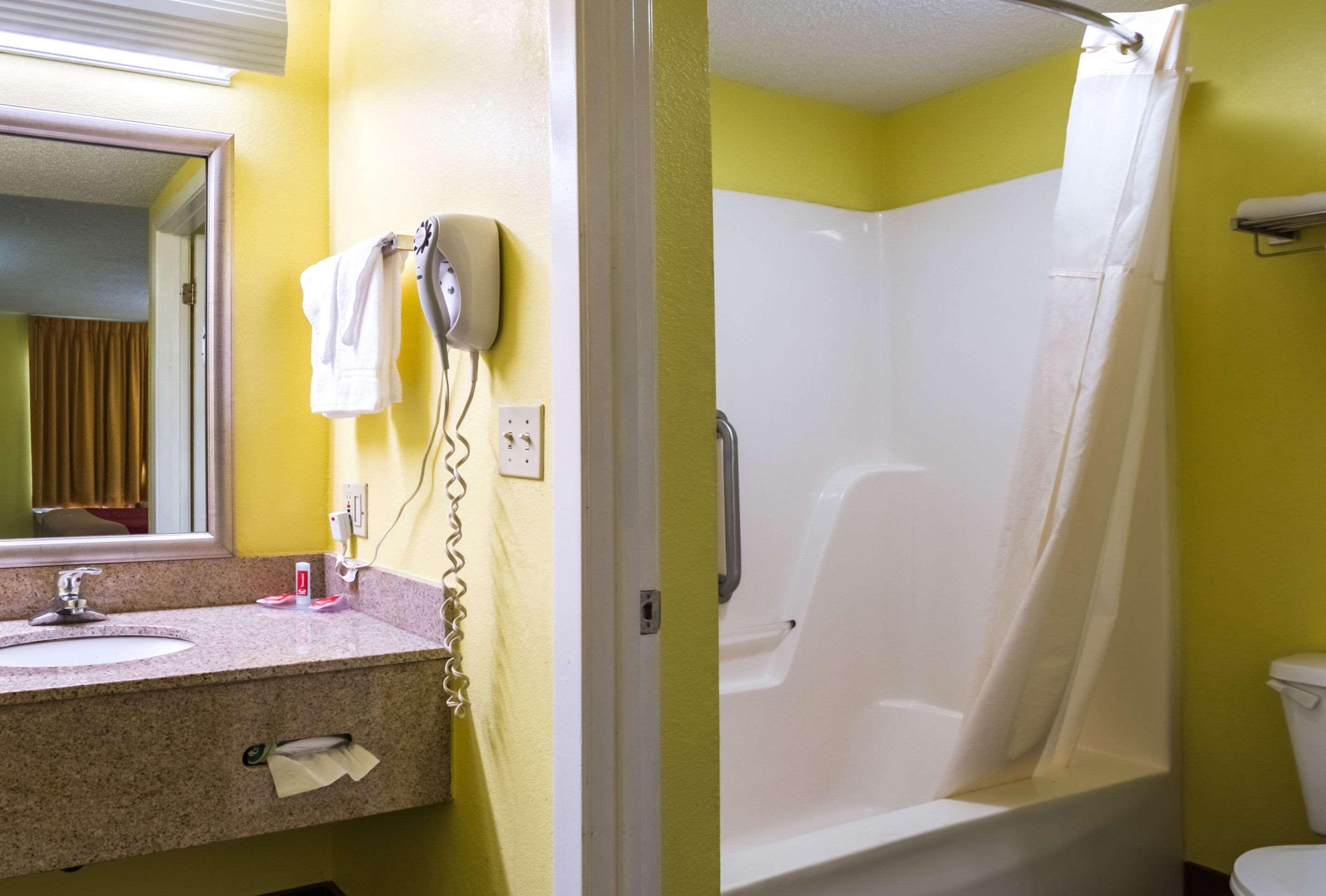 Econo Lodge Picayune Eksteriør billede